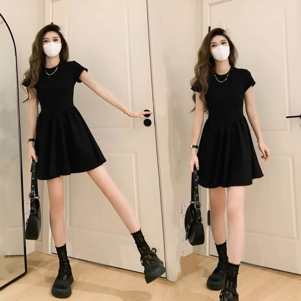 Audrey Hepburn Inspired Chic Short Sleeve Dress 2025 Summer Petite Slimming Fit Sweet-Sexy Vibe Casual Elegant Women's Fashion