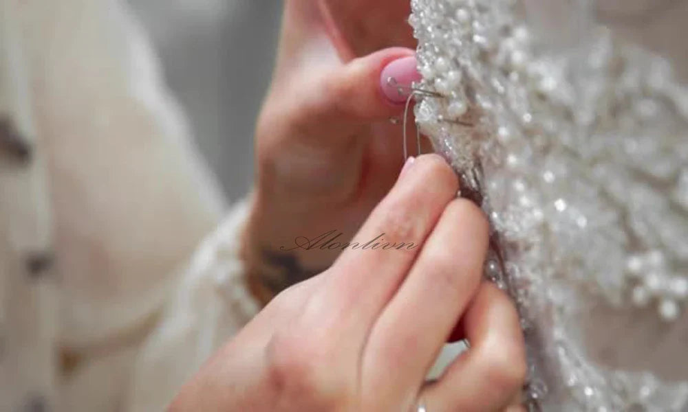 Alonlivn Luxurious Embroidery 2 In 1 Mermaid  Bridal Gown Beading Appliques Lace Off Shoulder Sleeves Sweetheart Wedding Dress