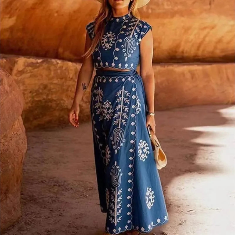 Elegant Women's Retro Printed Sleeveless Half High Neck Short Top With Vacation Style Two-piece Vestidos  For Spring/summer 2024