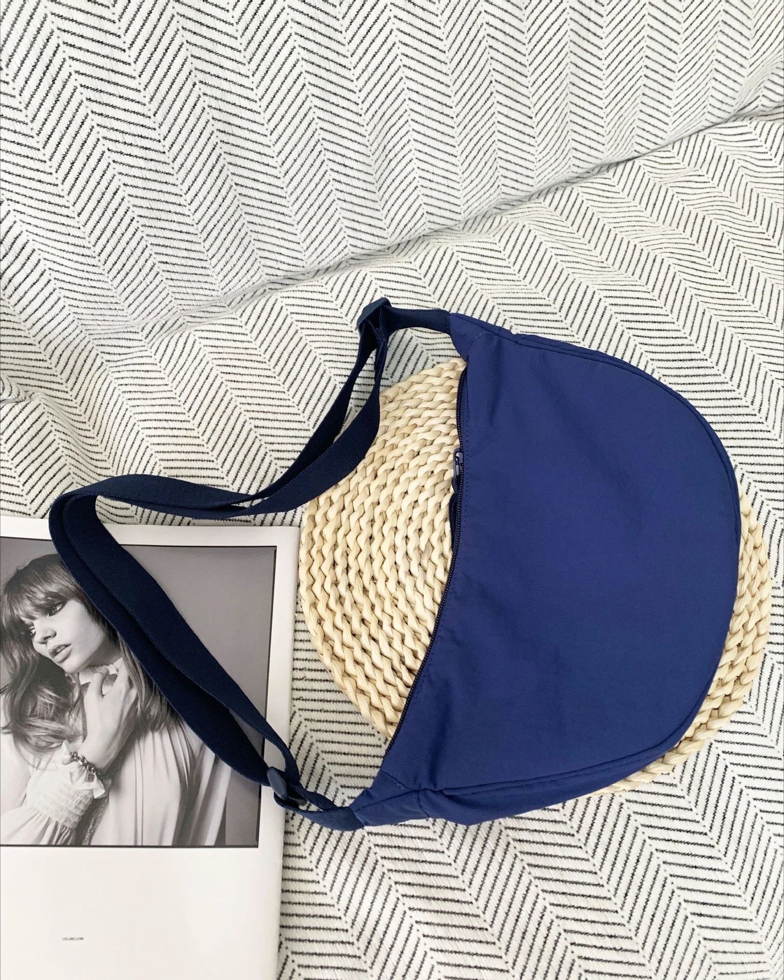 Casual Nylon Hobos Shoulder Bags for Women Lightweight Portable Ladies Crossbody Bag Simple Solid Color Female Handbags Purse