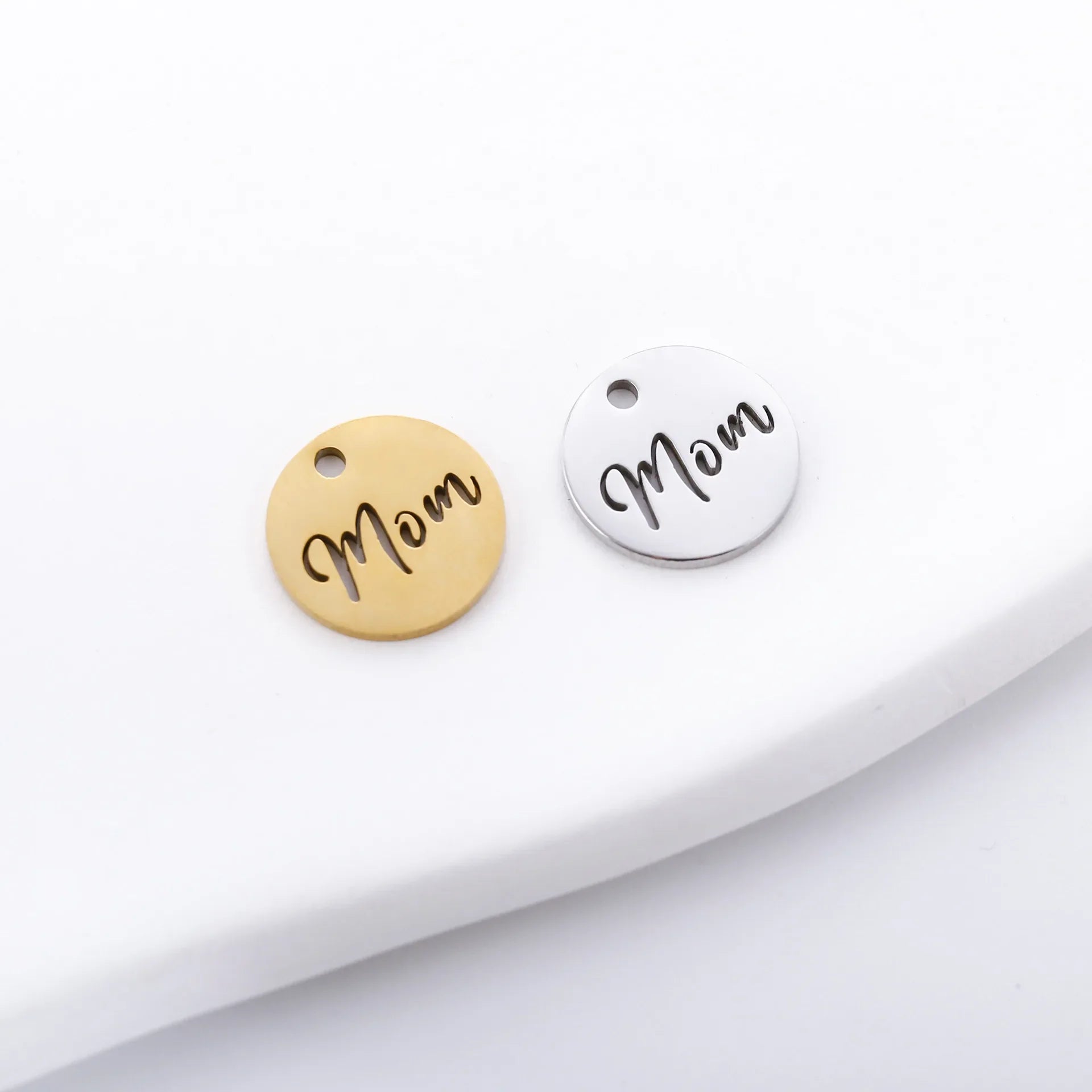 5pcs/Lot Making Mother's Day Unique Gift Pendants Stainless Steel Hollow Mom Letter Charms For Necklace Bracelet Accessories DIY