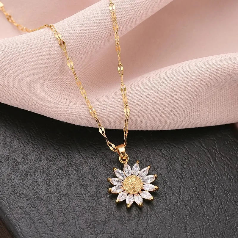 1PCS Gold-color Necklace Ladies Light Luxury Style Flower Pendant Inlaid Zirconia Titanium Steel Chain Holiday Jewelry