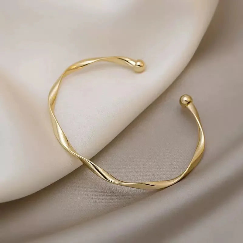 2025 New Fashion Creative Unique Design Style Minimalist Geometric Bending Shape Adjustable Bracelet, Suitable For Mothers to Se