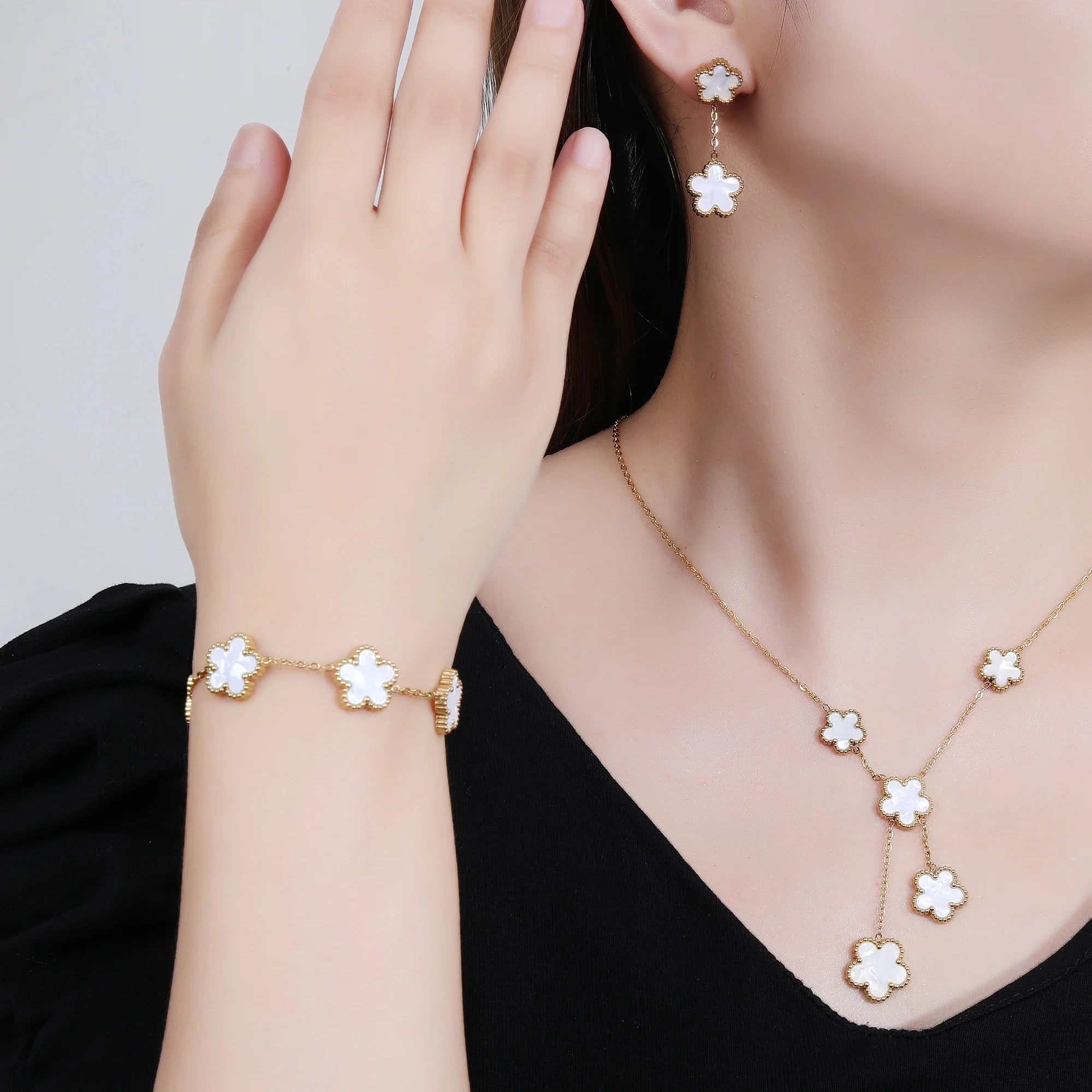 3Pcs Stainless Steel Hot Selling Gold Plated Clover Necklace Earrings Bracelet Jewelry Set Five Leaf Flower Jewelry For Women