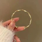 2025 New Fashion Creative Unique Design Style Minimalist Geometric Bending Shape Adjustable Bracelet, Suitable For Mothers to Se