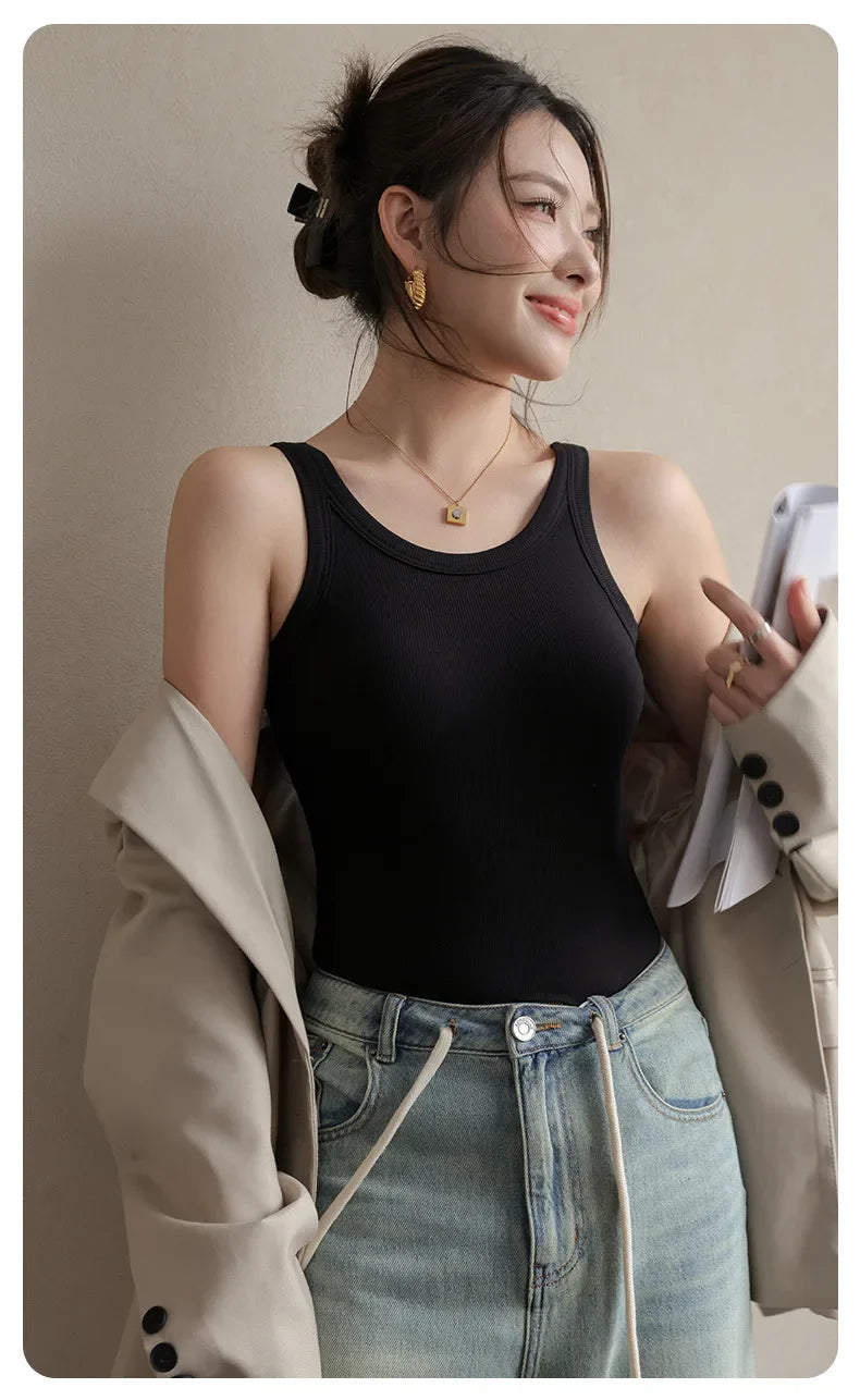2025 Summer Women Strappy Tank Top Built-in Bra Seamless Wirefree Push Up Y2K Fashion Tube Top Innerwear Outerwear Hot Selling