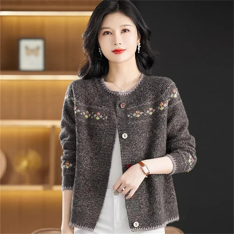 2024 New Sweater Coat Ladies Retro Jacquard Knitwear Cardigan Jacket Early Spring Autumn Western-Style Outerwear Loose Women Top