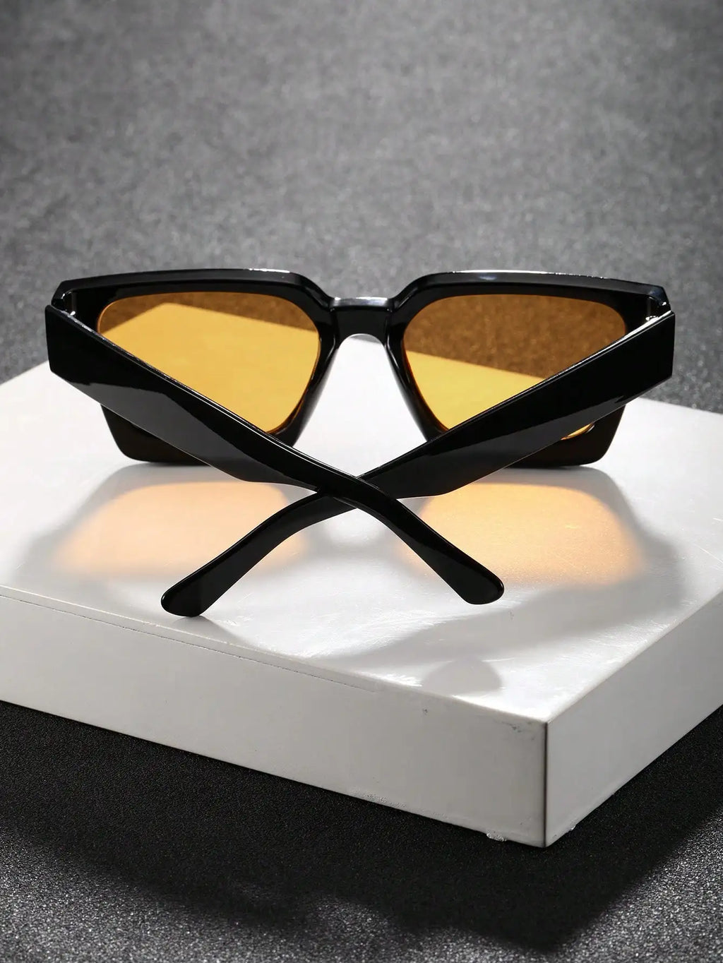 1/2 PC S Classic Fashion Square Plastic Frame Women Sunglasses For Men Daily Life Shades Eyewear Accessories.