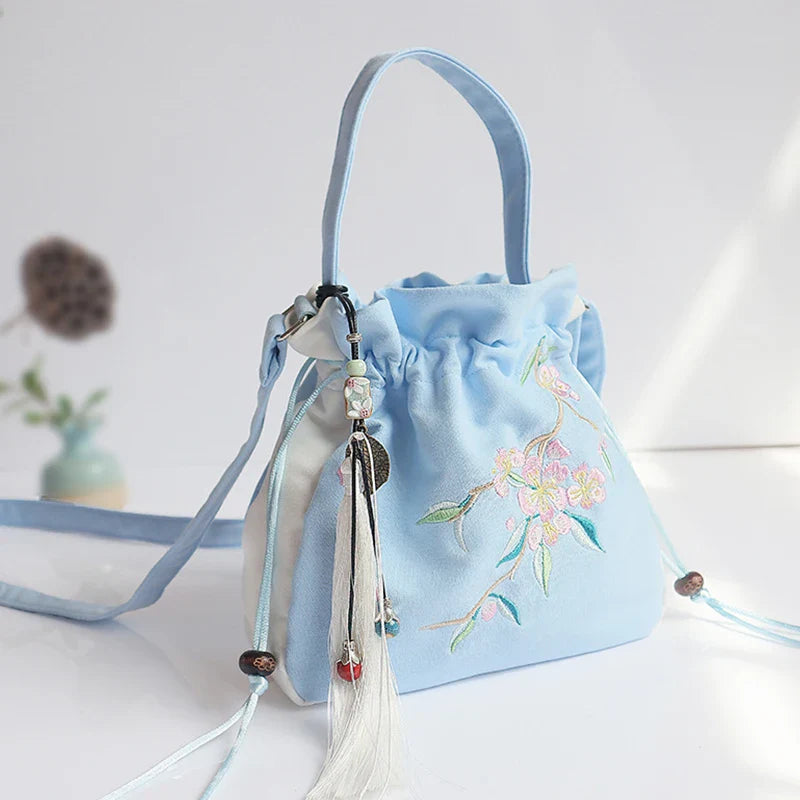 Chinese Style Women's Drawstring Bag Vintage Flower Embroidery Hanfu Handbag Street Fashion Girls Bucket Shape Shoulder Bag