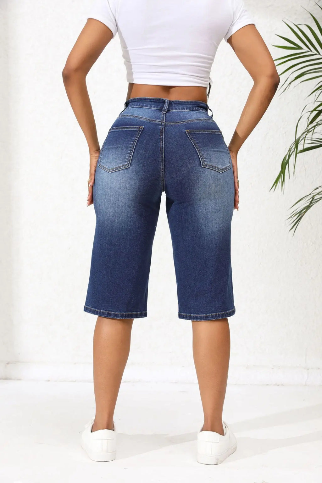 2025 Summer New Calf-Length Jeans For Women Fashion Ripped Slim Fit Butt Lift Denim Straight Legs Casual Clothing