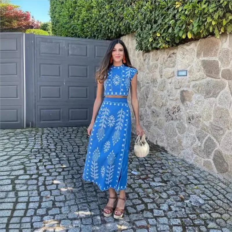 Elegant Women's Retro Printed Sleeveless Half High Neck Short Top With Vacation Style Two-piece Vestidos  For Spring/summer 2024