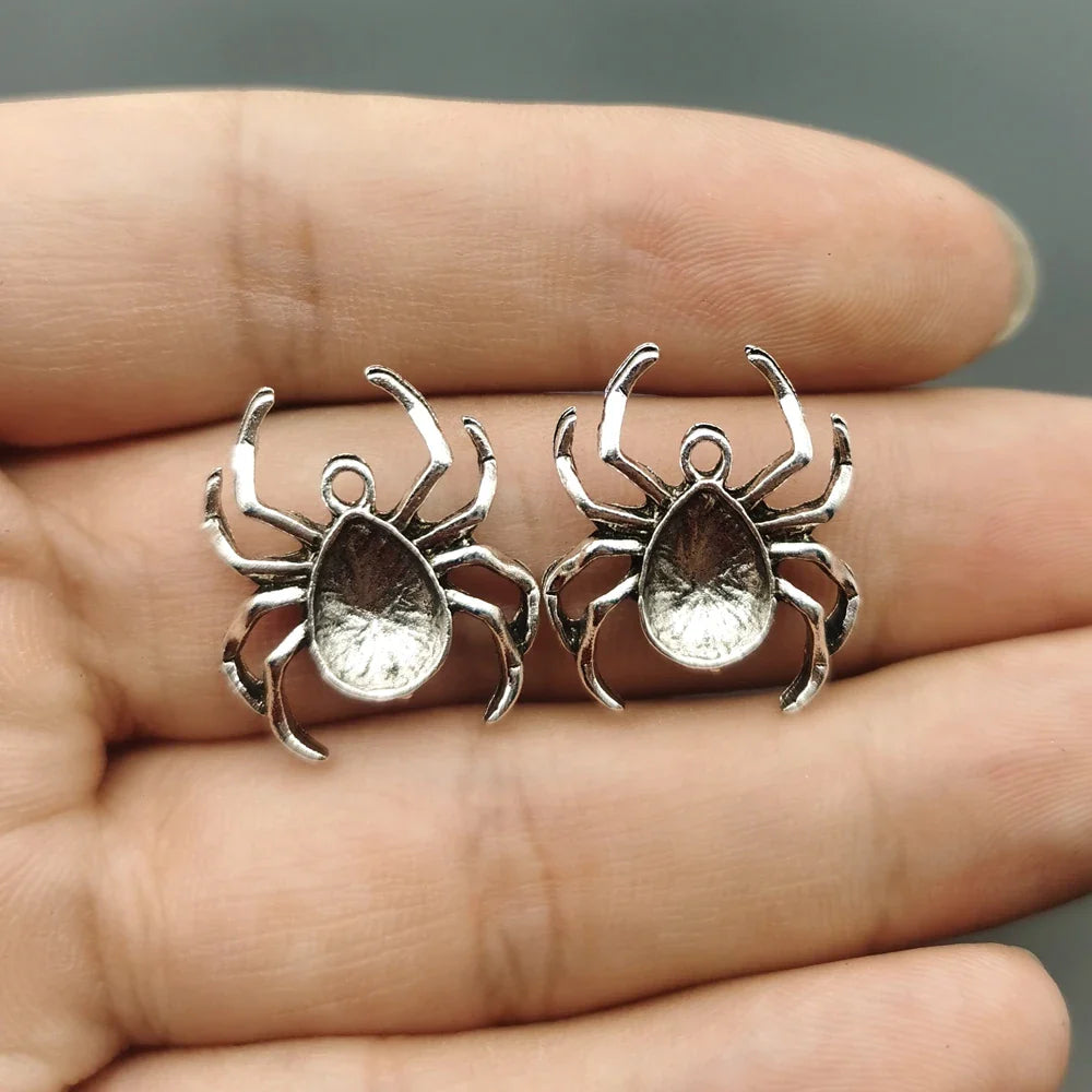 10pcs Blood Red Spider Pendant Gothic Tarantula Pendant, Wiccan, Witchy, Creepy Cute, Halloween,Handcrafted Jewelry Accessories