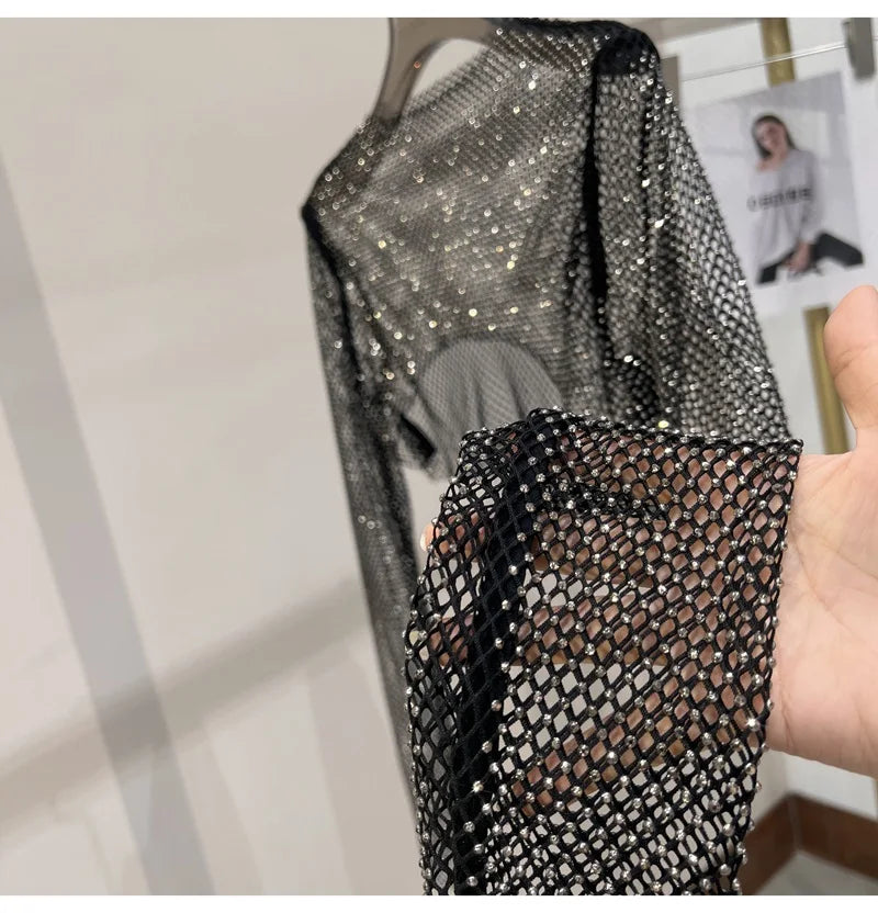 2023 new sexy bright diamond short top Slim thin Ms. hot drill long-sleeved T-shirt sexy leak waist nightclub