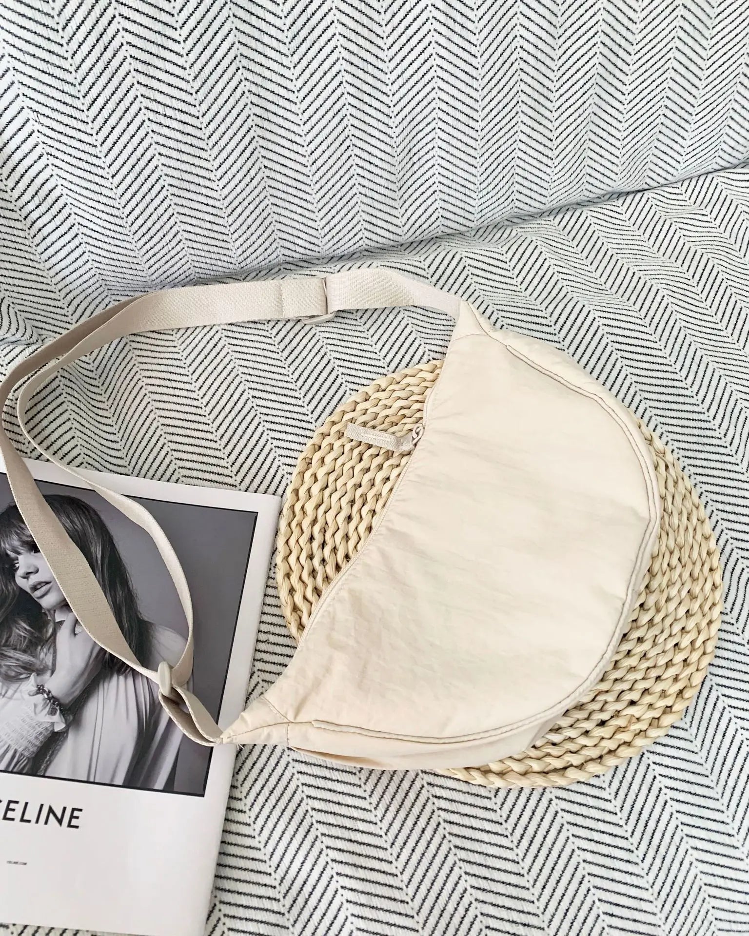 Casual Nylon Hobos Shoulder Bags for Women Lightweight Portable Ladies Crossbody Bag Simple Solid Color Female Handbags Purse