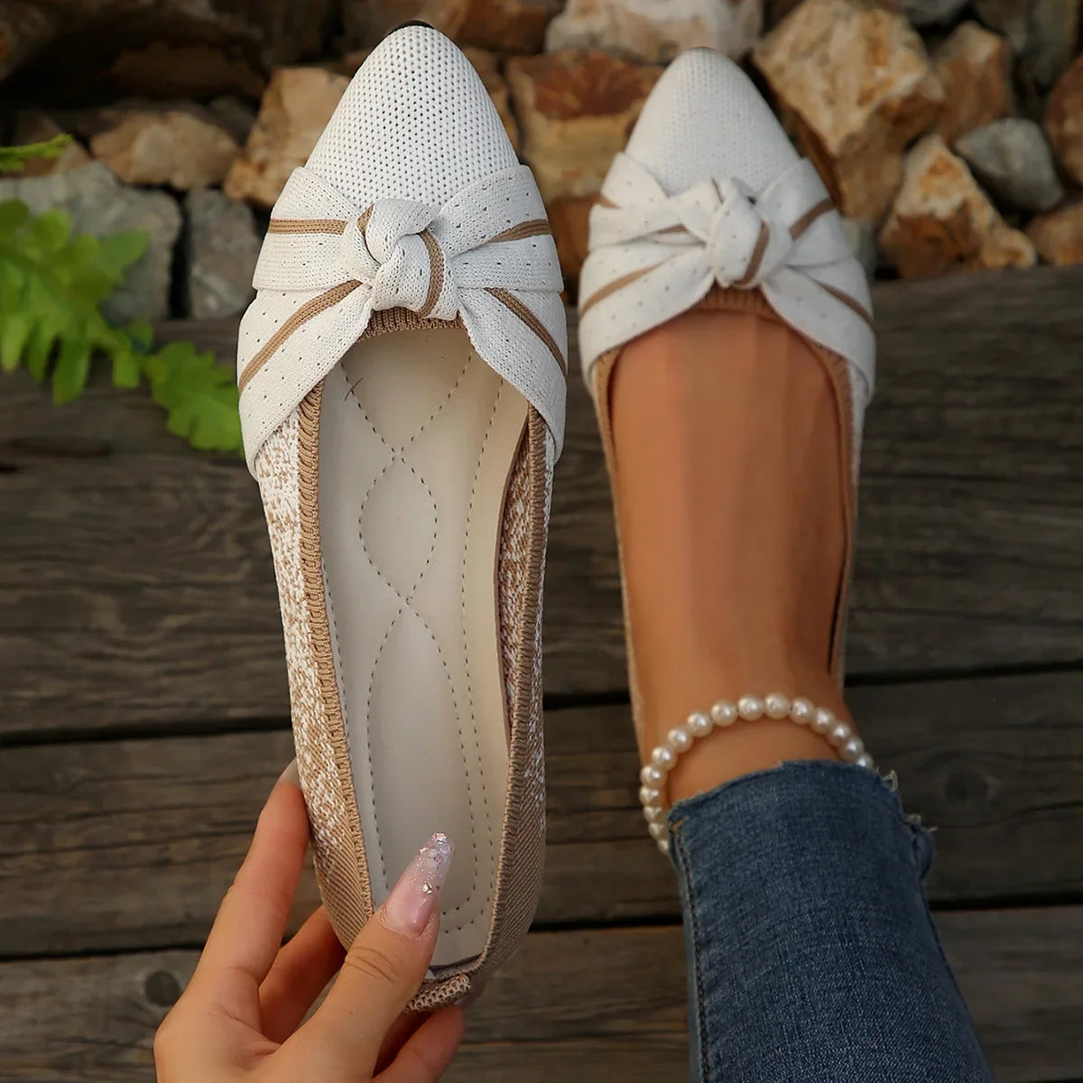 2025 Spring Autumn Pointed Bow Flat Shoes Women's Fashion Lightweight Comfortable Casual Shoes  Large Size Women Loafers