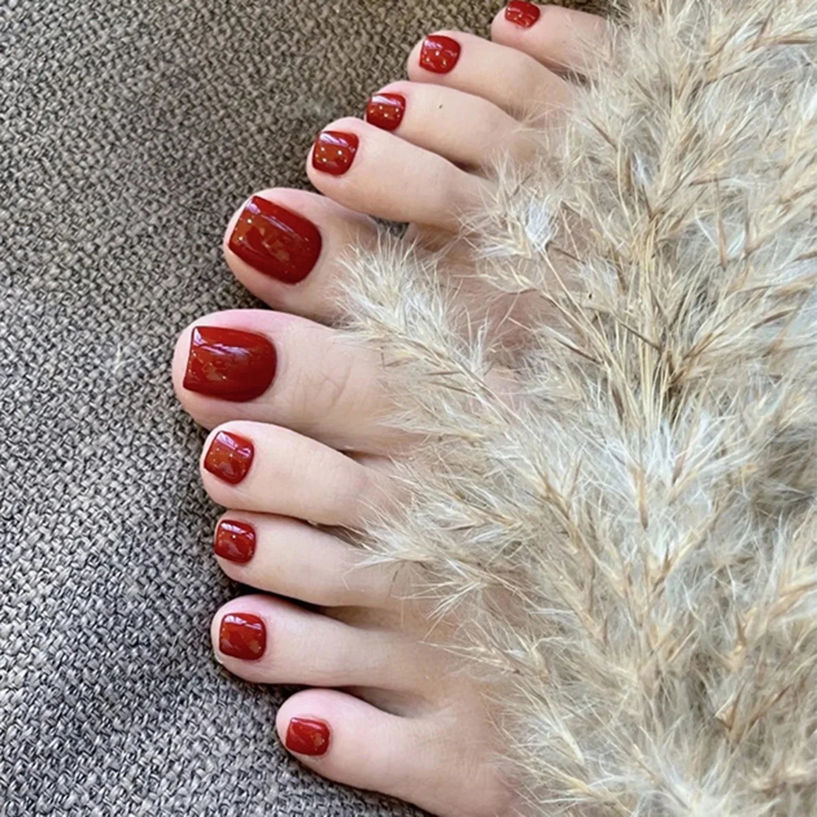 24pcs Black False Toenails Solid Color Glossy Fake Toenails Wearable Full Cover Ins Square Press on Toenail Patch for Girl Women