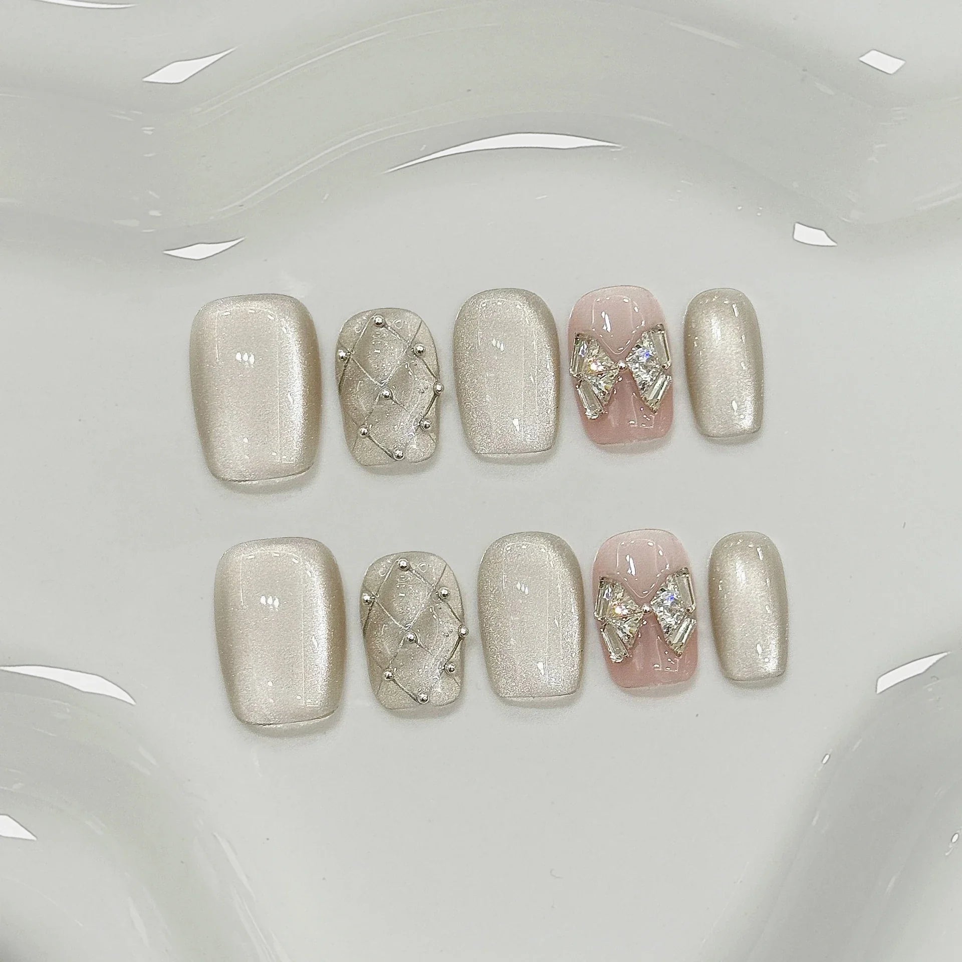 10Pcs Handmade French Nails Tips Elegant Cat Eye Gold Stripes Edge Design with Flowers Rhinestone Pink Glitter Wearable Manicure