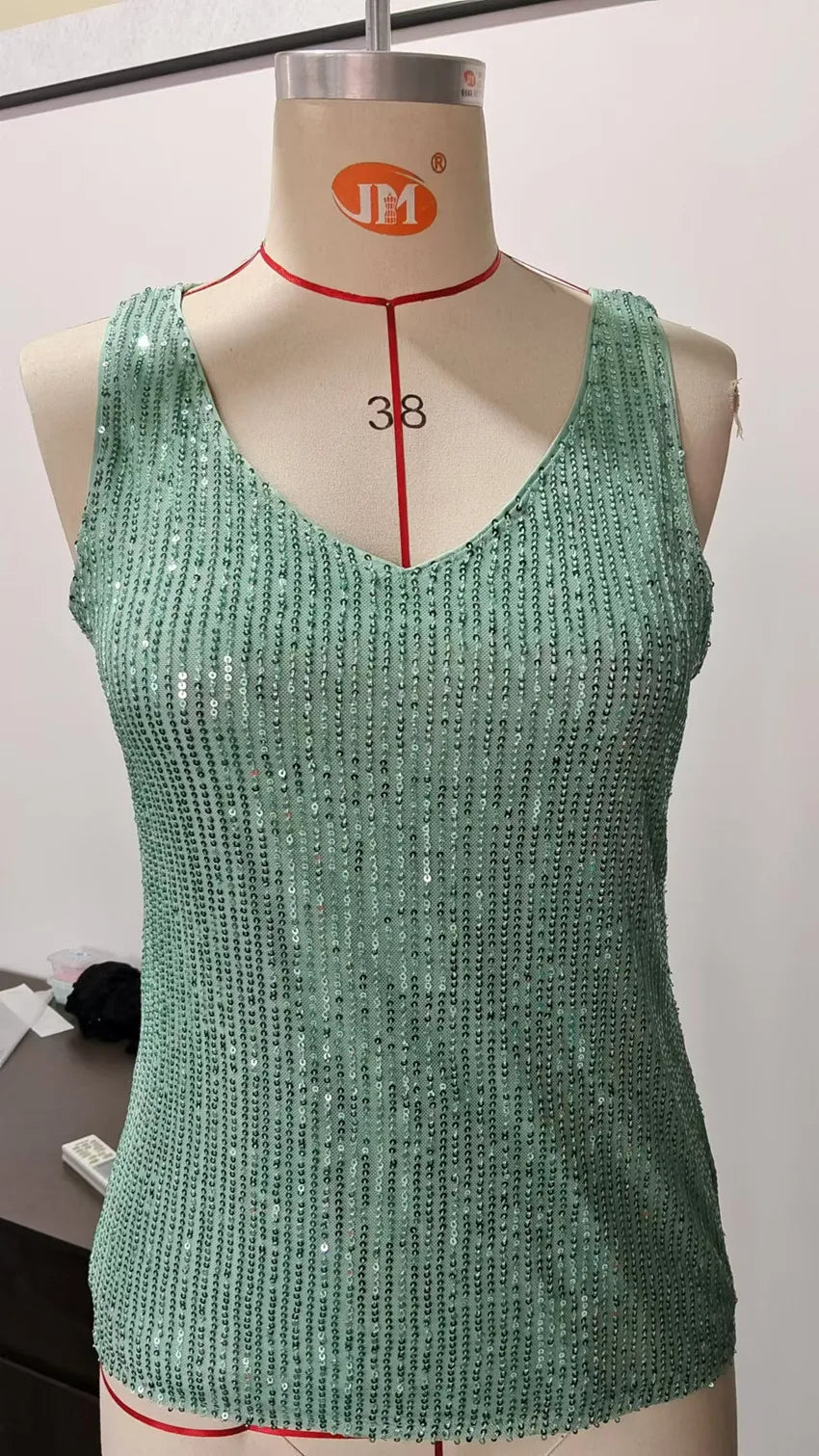 Amazon Quicktrade foreign trade explosion models Europe and the United States sexy ladies sequins summer light mature sexy V-nec