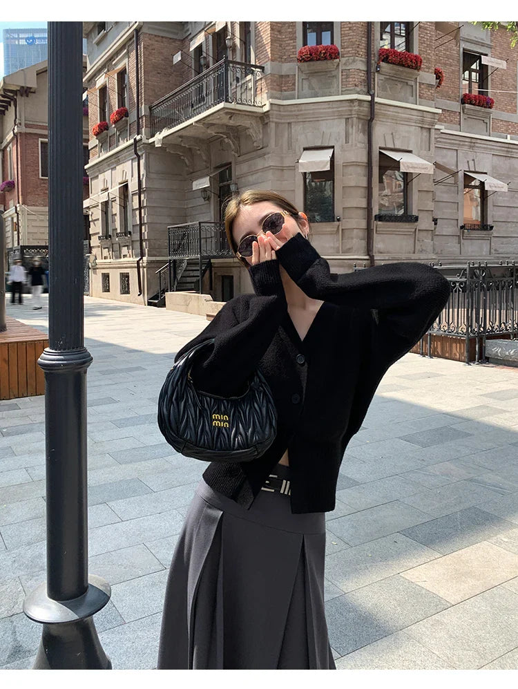 AOSSVIAO Knitted Casual Cardigan 2025 Autumn Winter Elegance Solid Color V-neck Sweater Unique and Niche Slim Fit Tops