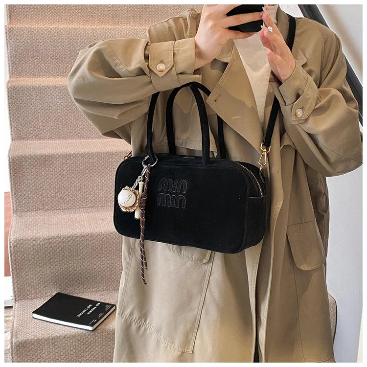 2025 new high-end luxury designer Boston handbag female niche retro fashion all-match pillow bag shoulder messenger bag trend