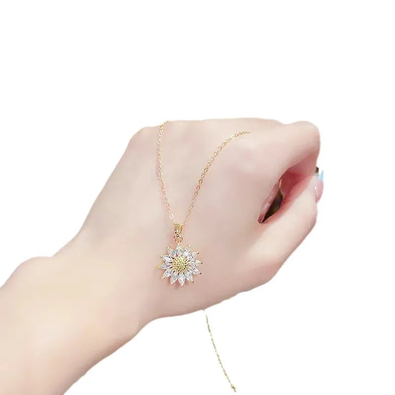 1PCS Gold-color Necklace Ladies Light Luxury Style Flower Pendant Inlaid Zirconia Titanium Steel Chain Holiday Jewelry