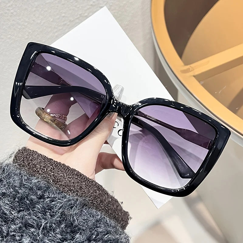 1pc Women's Large Square Frame Fashion Sunglasses - Stylish Gradient Purple Lens with Tortoiseshell Pattern