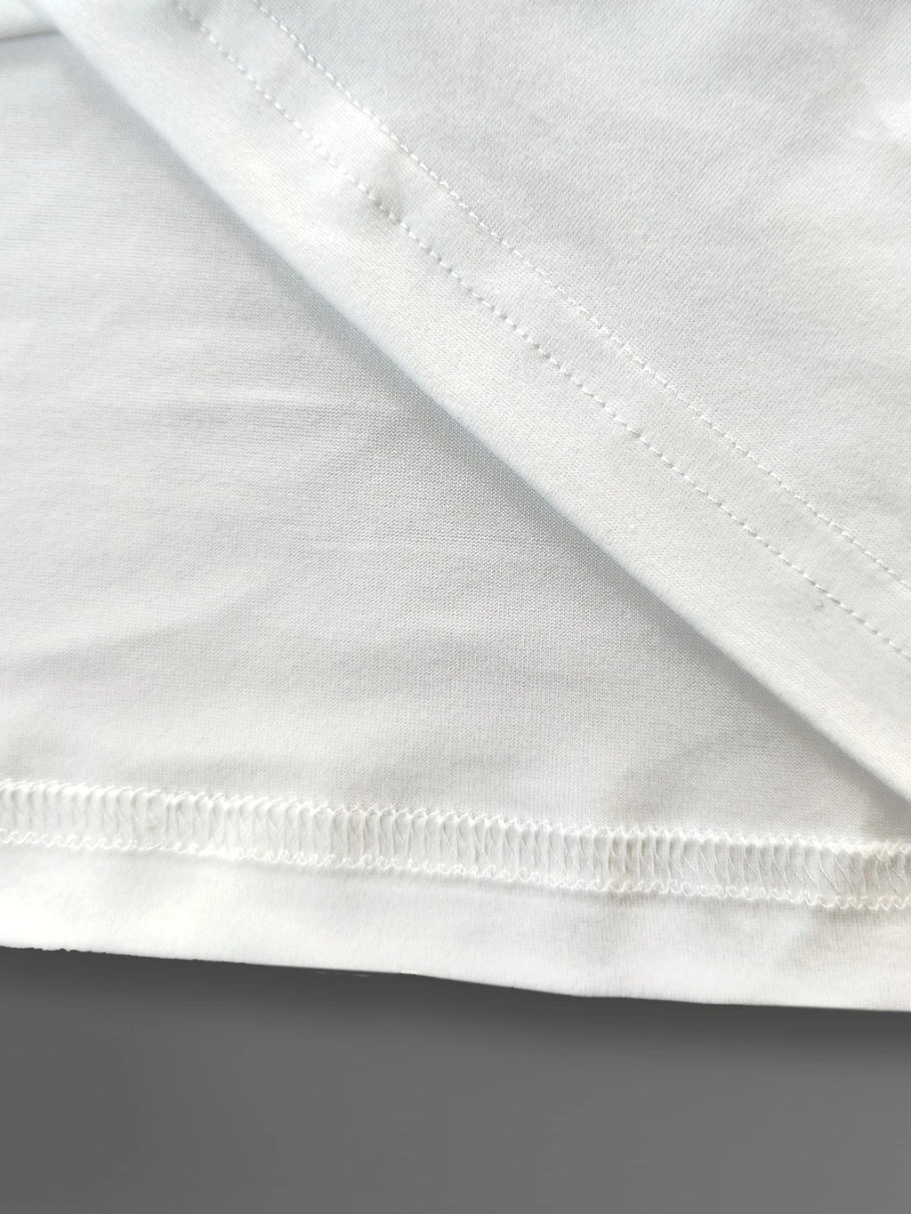 Chic Black & White Lips Graphic Tee for Women Casual Summer Short Sleeve T Shirt Stretchy Polyester Blend Machine Washable