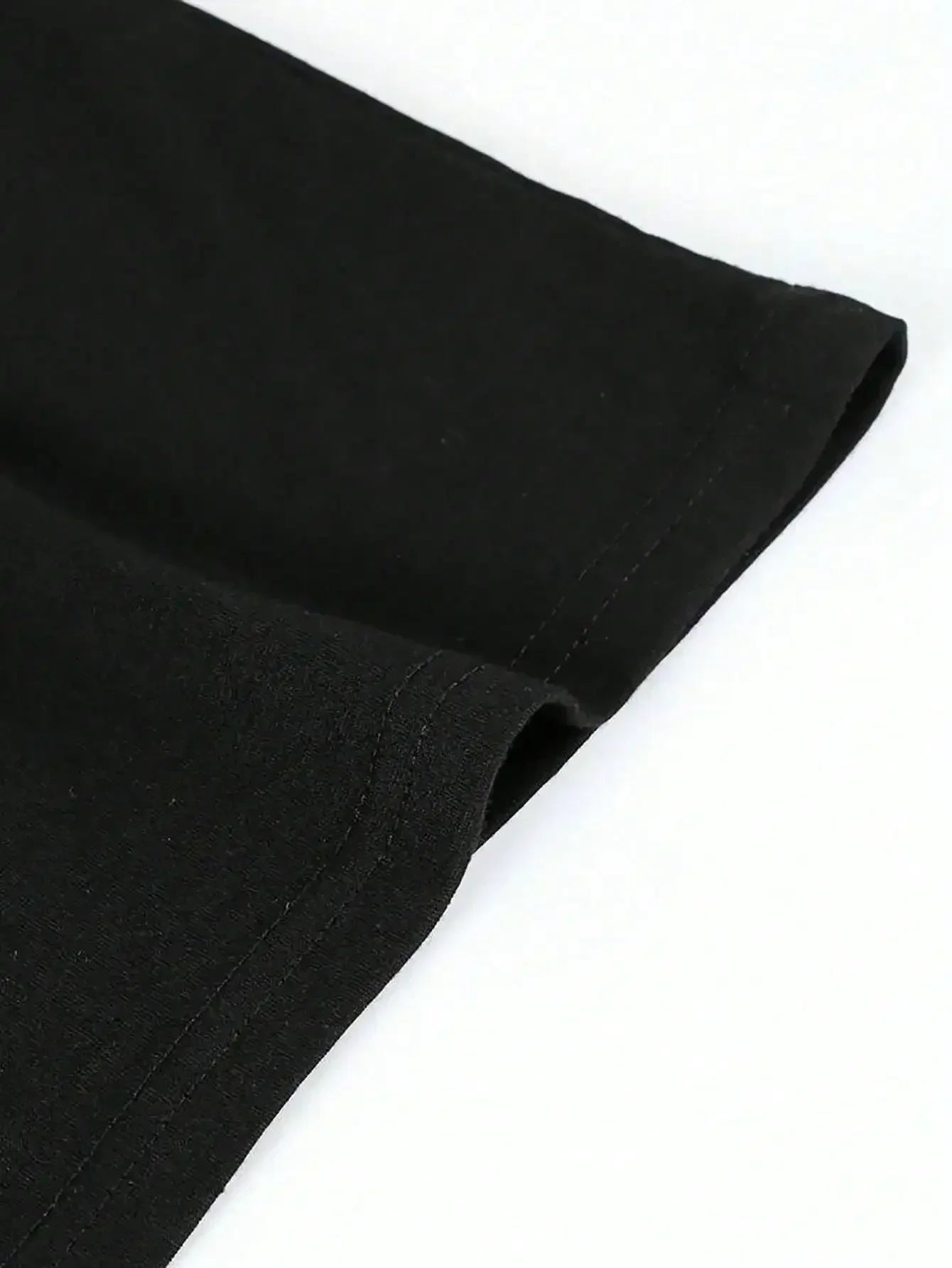 1pc Women's Plus Size Casual T-Shirt, JAWS Graphic, Round Neck, Short Sleeve, Oversized Alphabet Tee for All Seasons