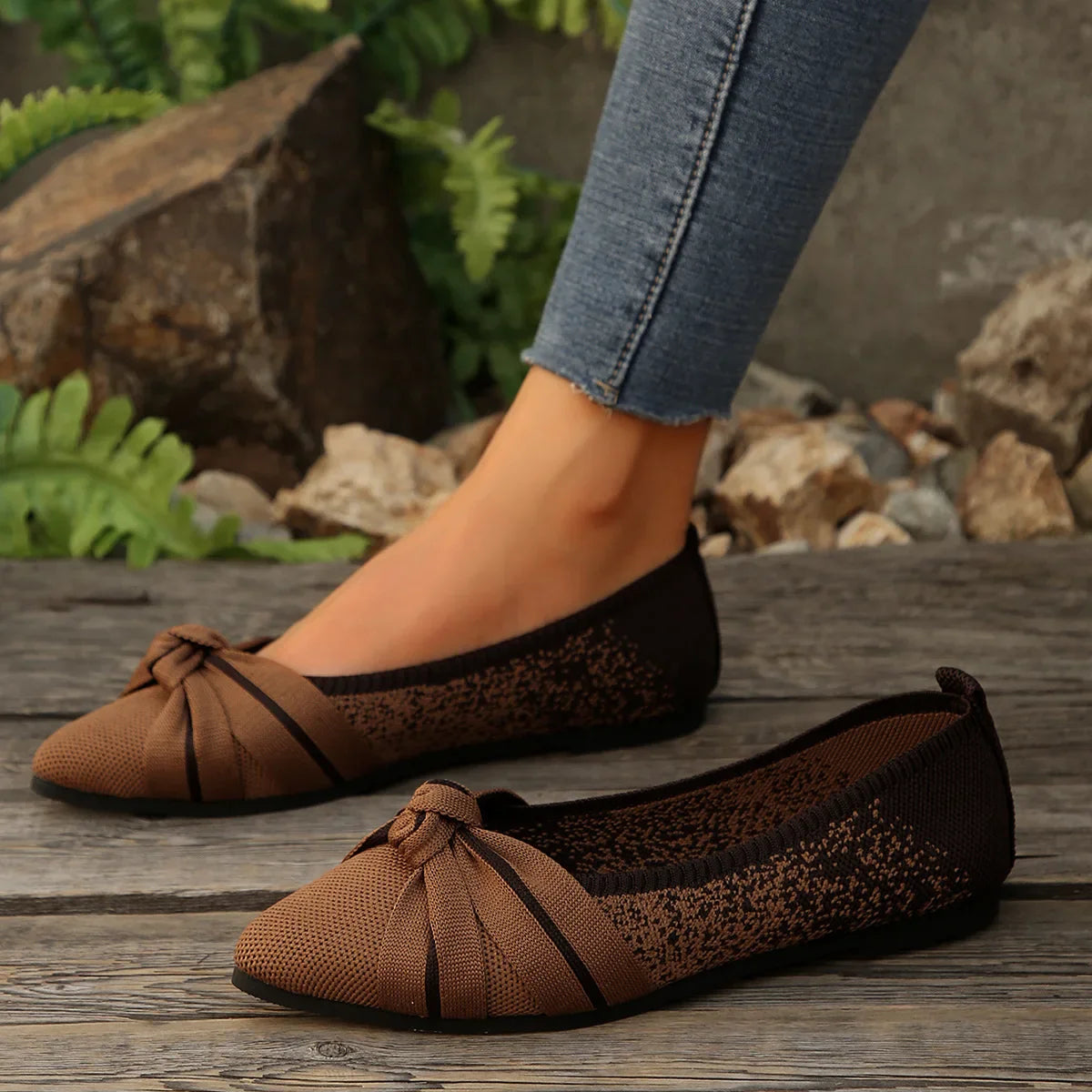 2025 Spring Autumn Pointed Bow Flat Shoes Women's Fashion Lightweight Comfortable Casual Shoes  Large Size Women Loafers