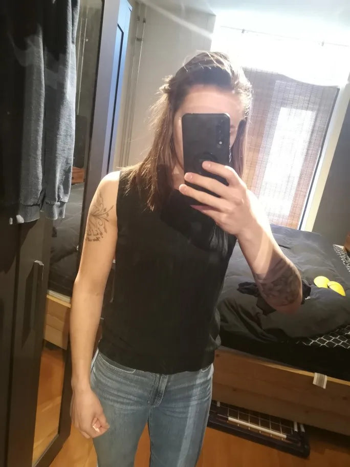 1pcs Summer New Fashion Knitted Vests O-neck Sleeveless Casual Thin Tops