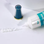 30g Acne Cream soothes, hydrates, helps regulate oil, reduces redness, and enhances skin texture with a moisturizing feel
