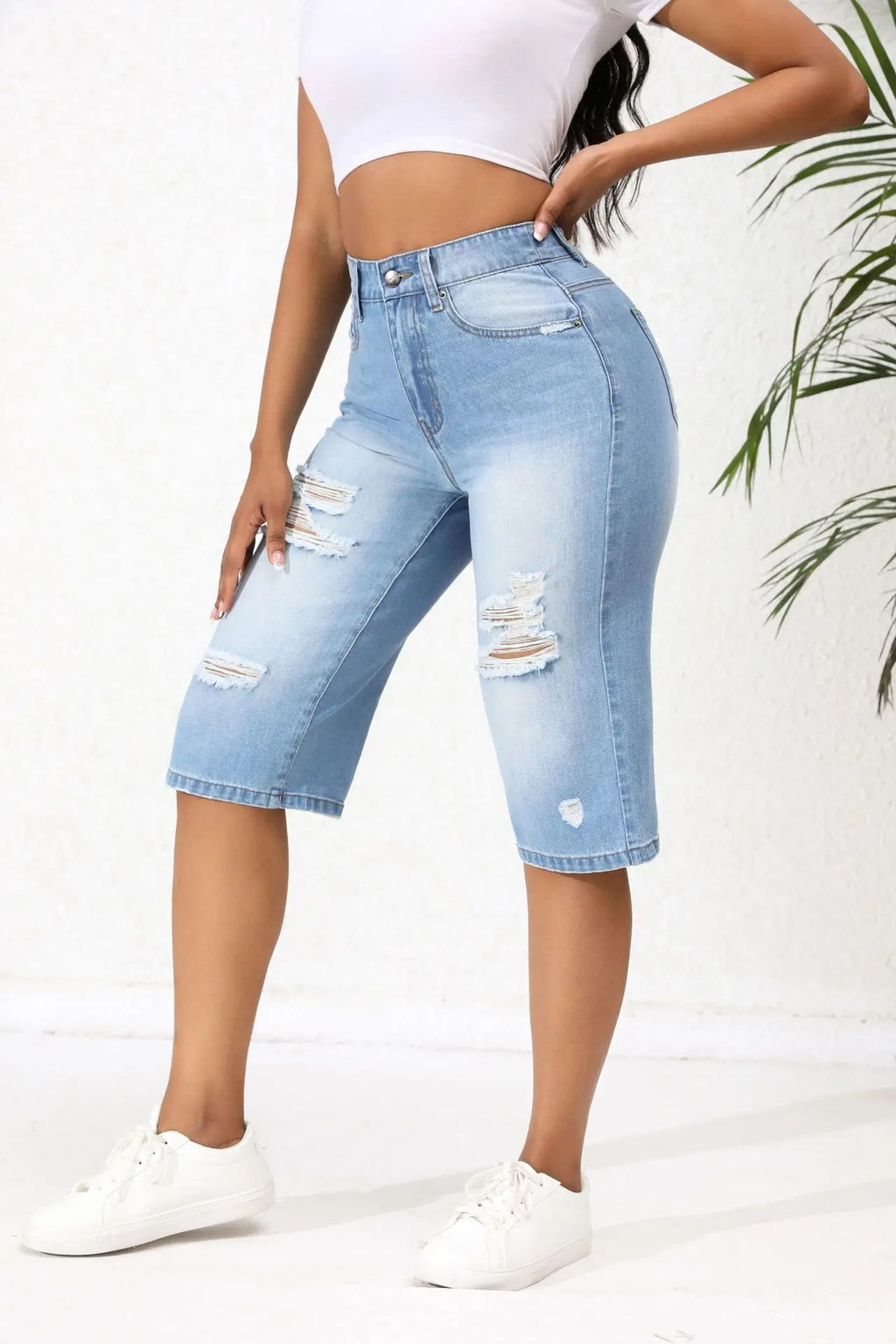 2025 Summer New Calf-Length Jeans For Women Fashion Ripped Slim Fit Butt Lift Denim Straight Legs Casual Clothing