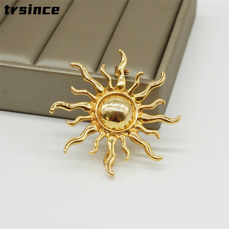 Antique Jewelry Fashion Golden Sun God Brooch for Women Men Coat Accessories Female Vintage Crystal Brooches