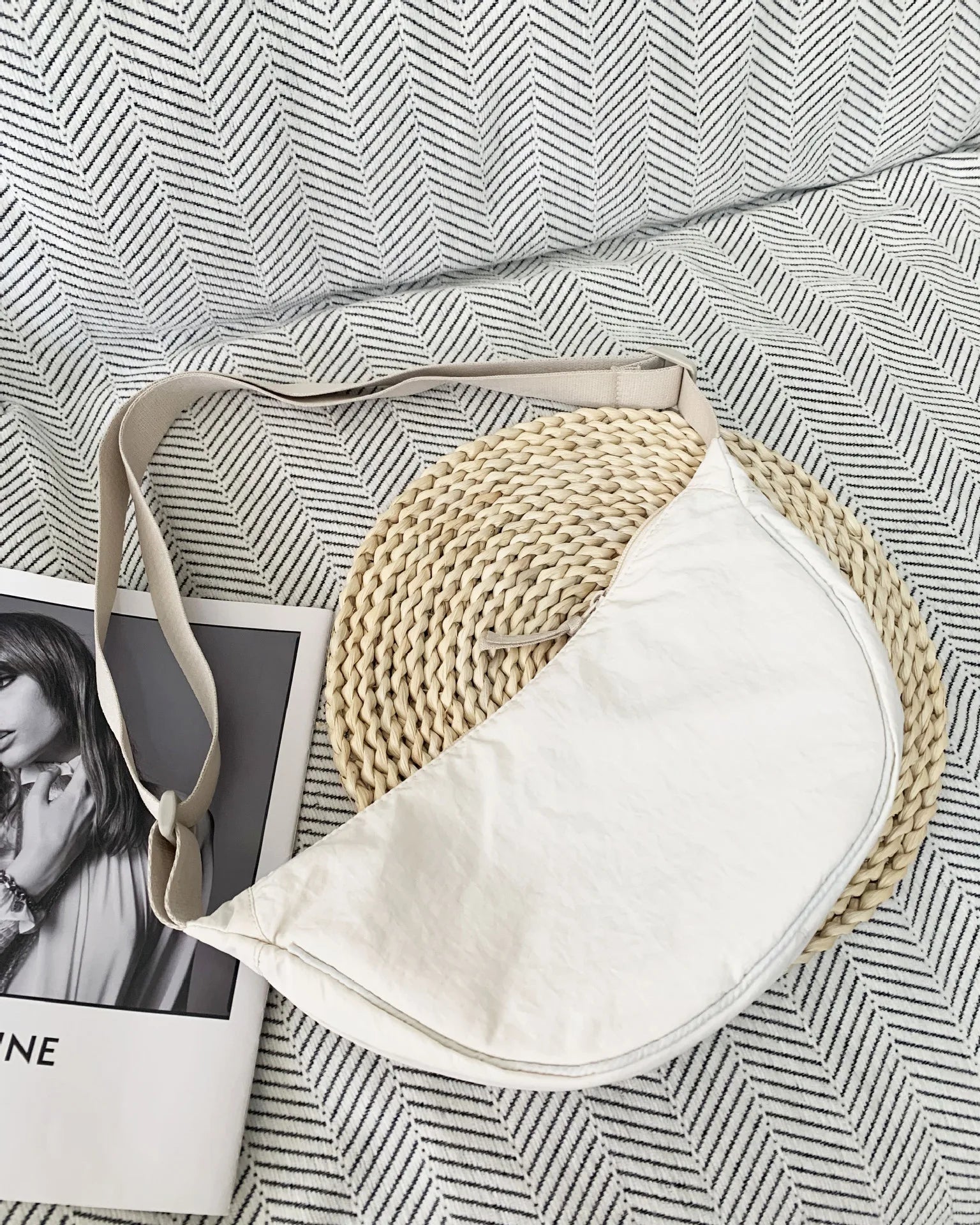 Casual Nylon Hobos Shoulder Bags for Women Lightweight Portable Ladies Crossbody Bag Simple Solid Color Female Handbags Purse