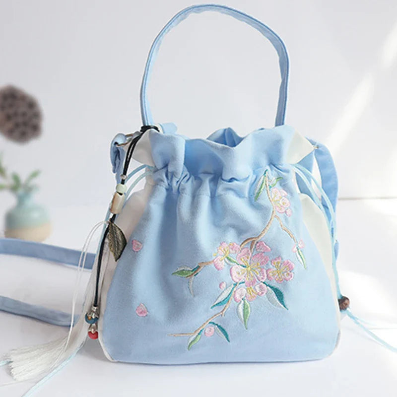 Chinese Style Women's Drawstring Bag Vintage Flower Embroidery Hanfu Handbag Street Fashion Girls Bucket Shape Shoulder Bag
