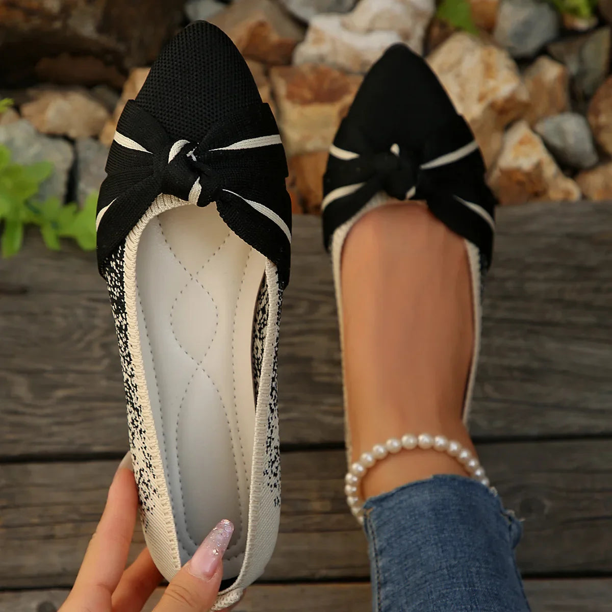 2025 Spring Autumn Pointed Bow Flat Shoes Women's Fashion Lightweight Comfortable Casual Shoes  Large Size Women Loafers