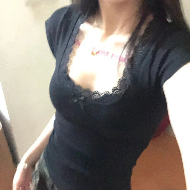 2025 Y2k Aesthetic Lace Patchwork Crop Top Streetwear Harajuku Women Vintage U Neck T-shirt Streetwear Bow Bottoming Grunge Tees