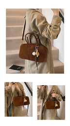 2025 new high-end luxury designer Boston handbag female niche retro fashion all-match pillow bag shoulder messenger bag trend