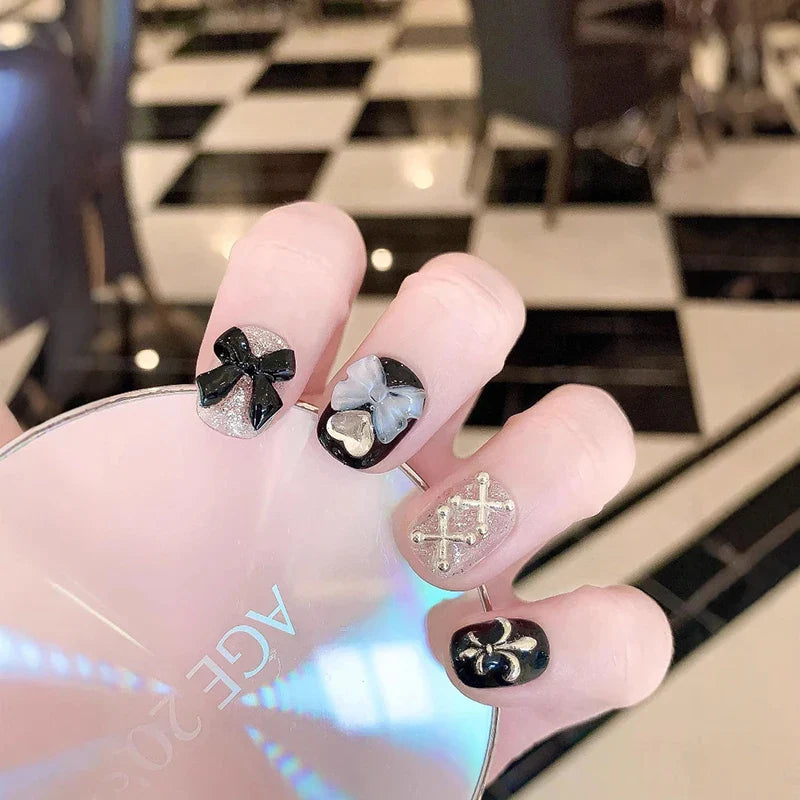 10Pcs Short Square Round Handmade Nails Bow Black and White Bear Fake Nail Diamond Decoration Removable Wearable Nail for Women