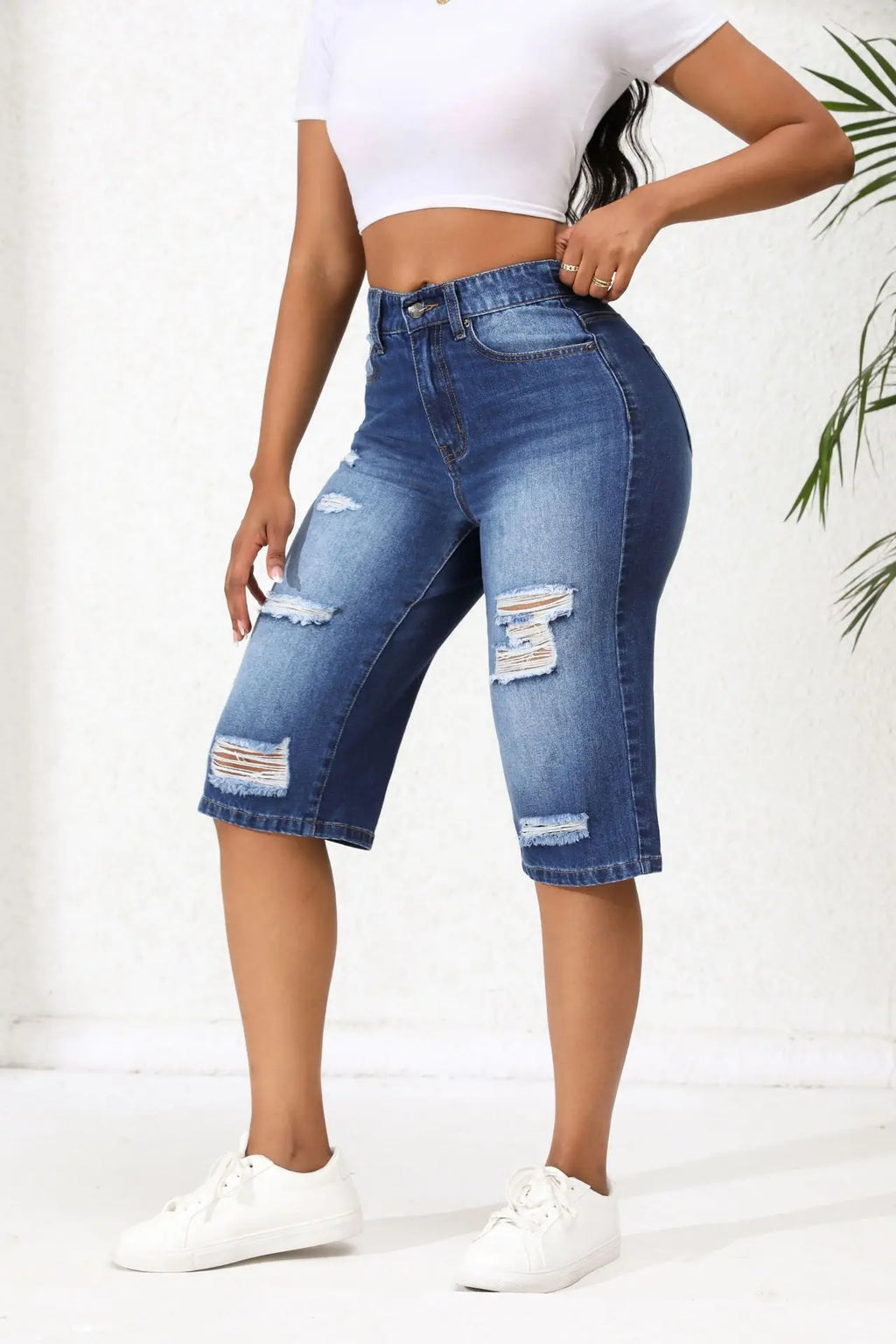 2025 Summer New Calf-Length Jeans For Women Fashion Ripped Slim Fit Butt Lift Denim Straight Legs Casual Clothing