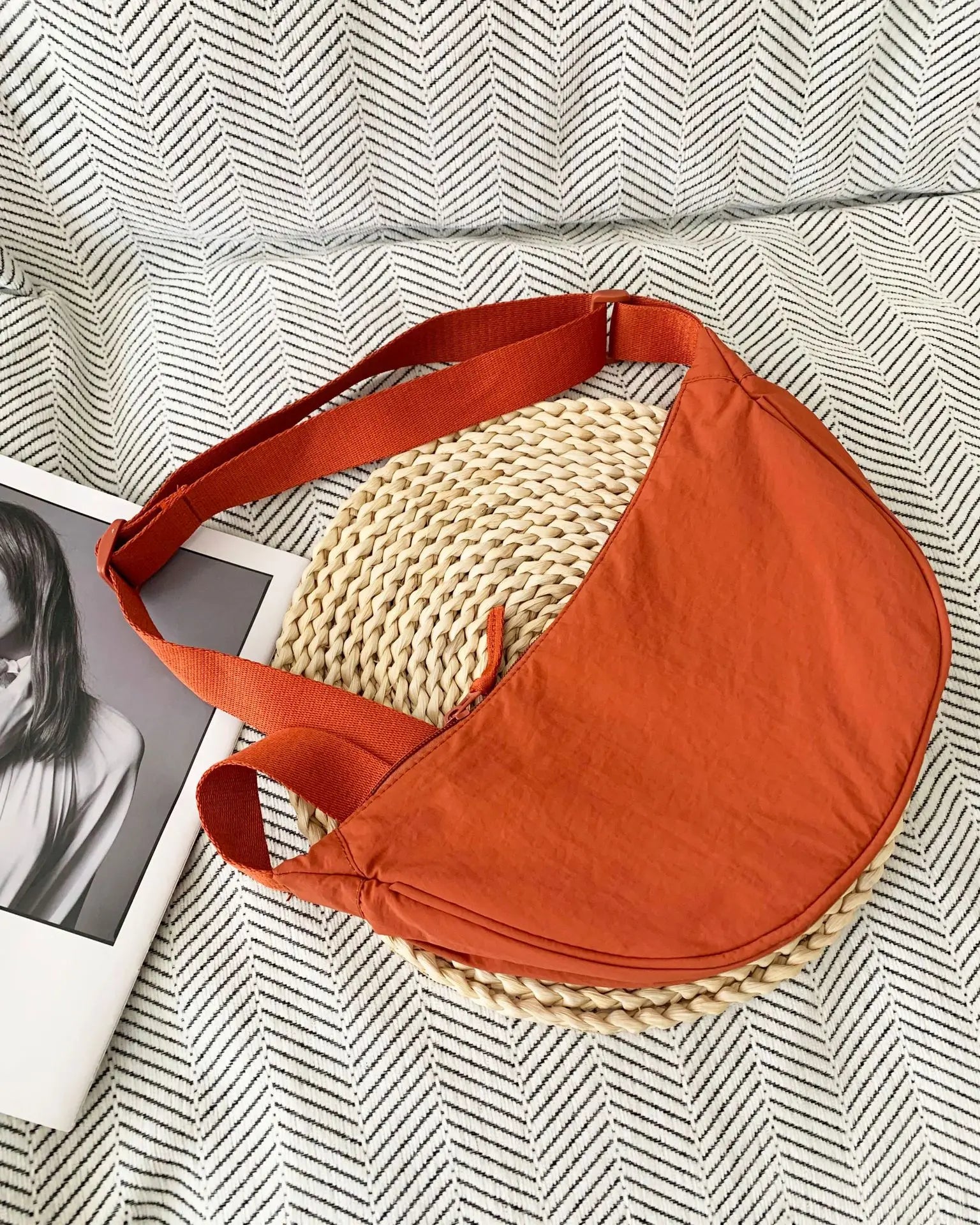 Casual Nylon Hobos Shoulder Bags for Women Lightweight Portable Ladies Crossbody Bag Simple Solid Color Female Handbags Purse