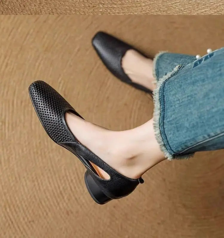 2025 Women's Breathable Knit Slip-On Flats Openwork Mesh Pointed Toe Shoes Lightweight Casual Slippers for Southeast Asia