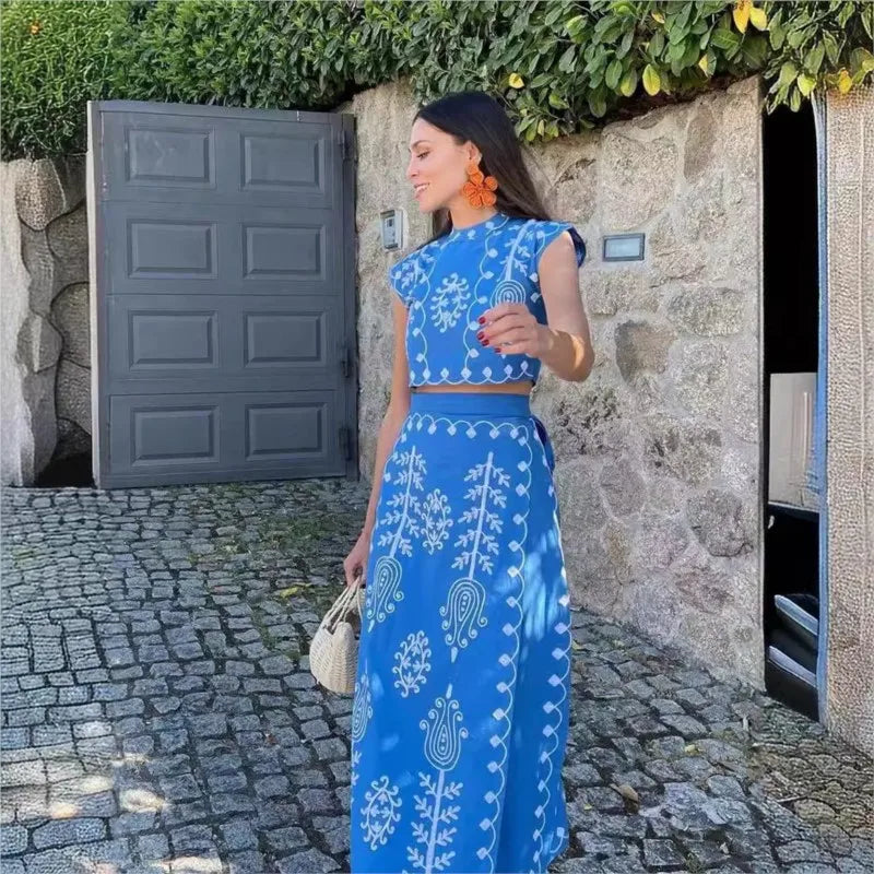 Elegant Women's Retro Printed Sleeveless Half High Neck Short Top With Vacation Style Two-piece Vestidos  For Spring/summer 2024