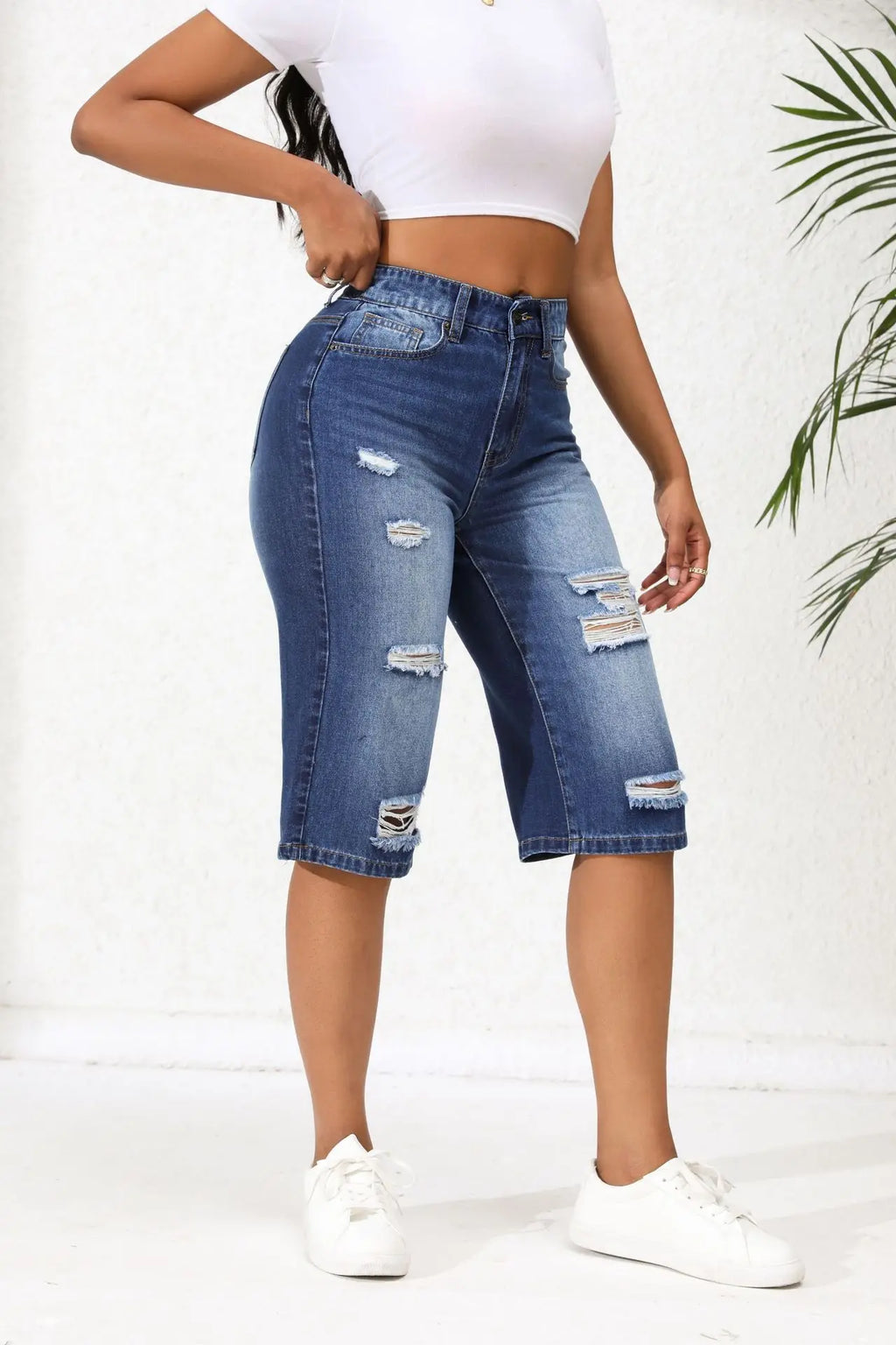2025 Summer New Calf-Length Jeans For Women Fashion Ripped Slim Fit Butt Lift Denim Straight Legs Casual Clothing